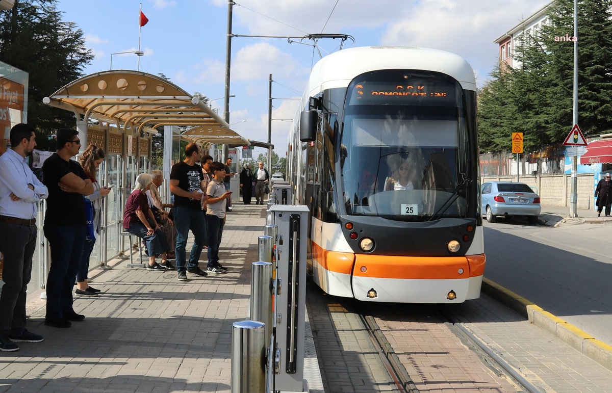 Eskişehir Büyükşehir Belediyesi, KPSS İçin Ek Toplu Taşıma Seferleri Koydu