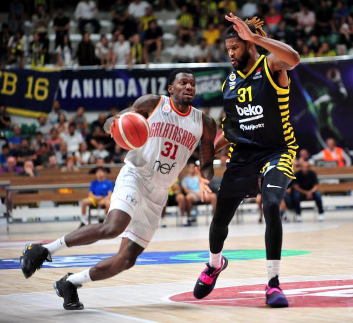 Fenerbahçe Beko: 75-72