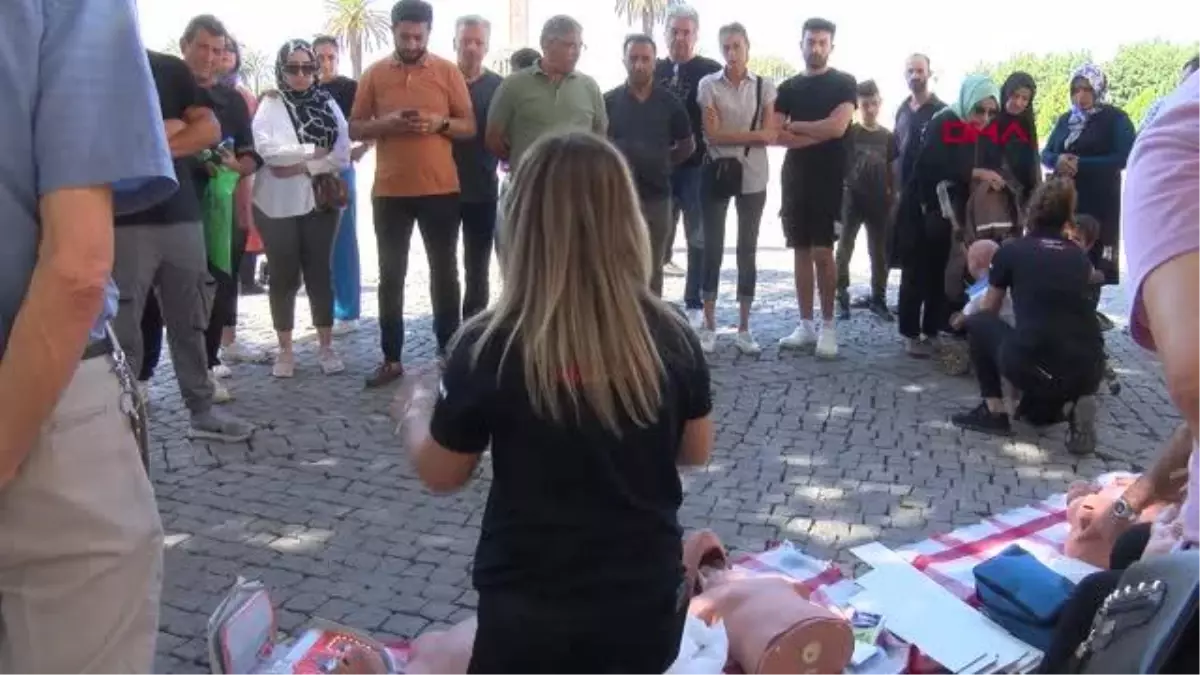 İZMİRLİLERE İLK YARDIM EĞİTİMİ VERİLDİ