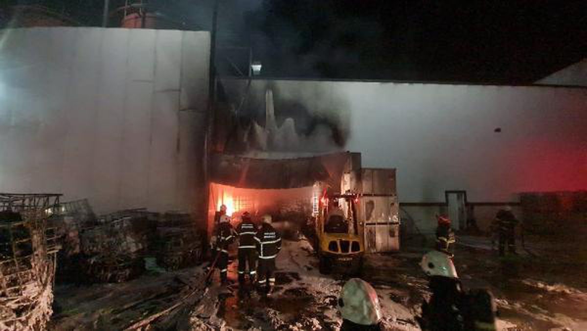 Son dakika haberi: Kocaeli\'de madeni yağ fabrikasında yangın
