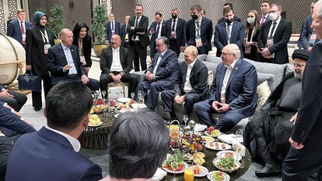Şangay Zirvesi'nde Erdoğan'a övgü, Aliyev'e tepki var Şangay Zirvesi'nde Erdoğan'a övgü, Aliyev'e tepki var