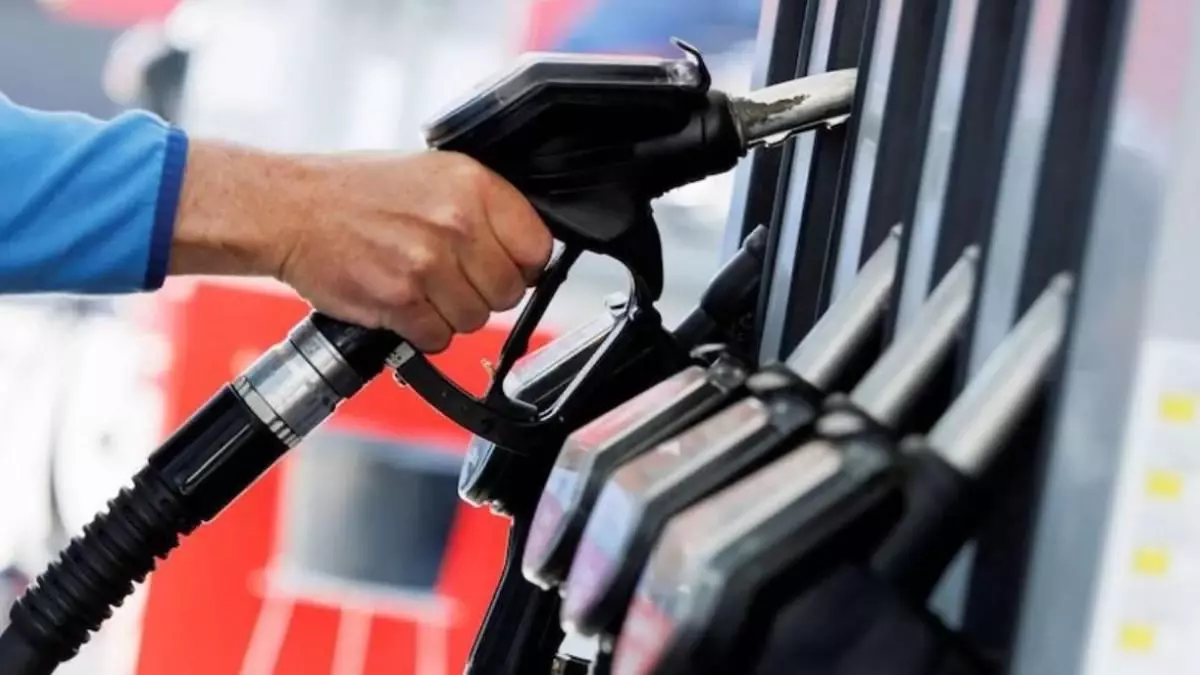 Akaryakıt fiyatları düşüyor! Motorine büyük indirim