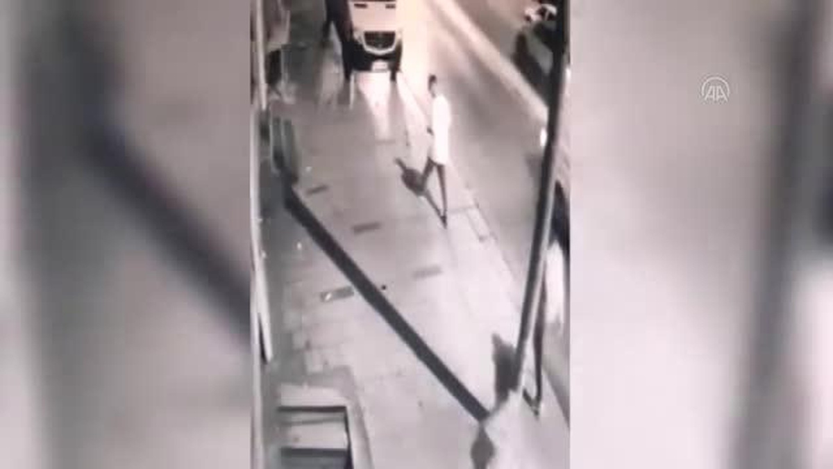 Bağcılar\'da gasp olayına karıştığı iddia edilen 3 şüpheli tutuklandı