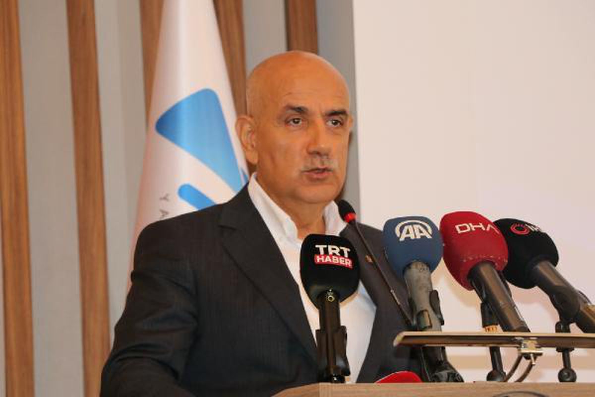 Bakan Kirişci: En güzeli teknoloji ile tarımı en üst düzeyde buluşturmak