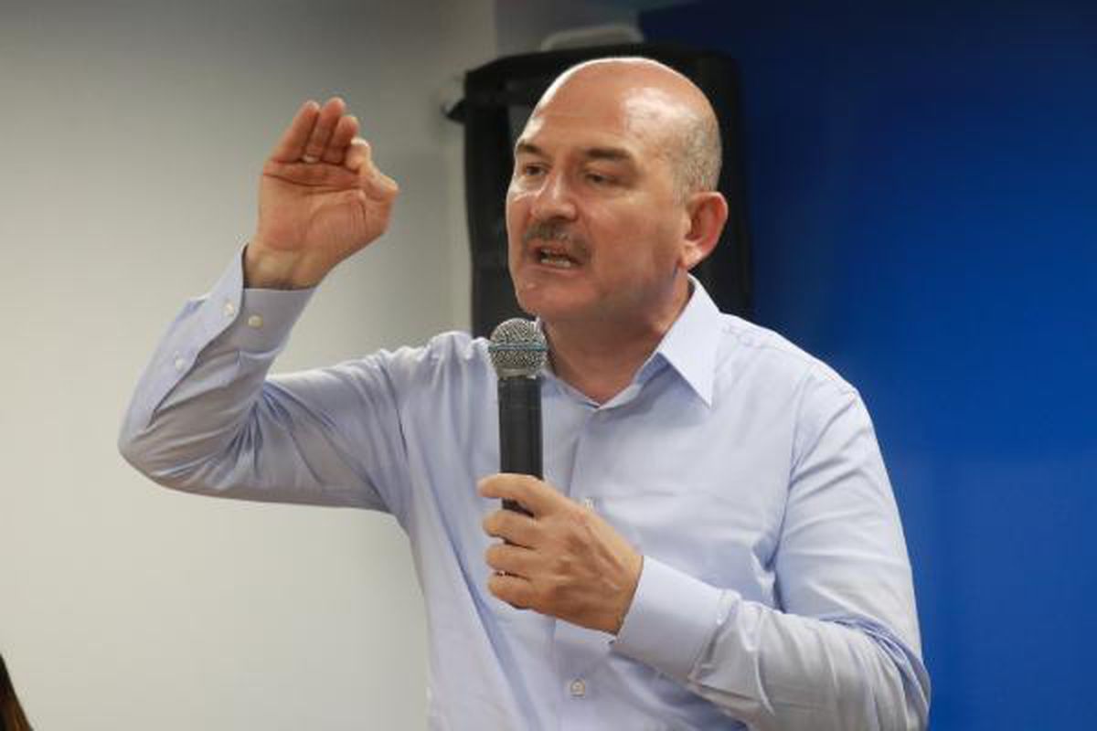 Son dakika haberi! Bakan Soylu: Bursa\'da cezaevi memurlarını taşıyan araca bombalı saldırının failleri yakalandı (3)