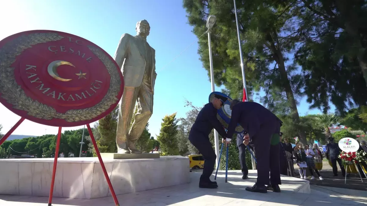 Çeşme\'de Kurtuluş Coşkusu Sıla ve Ajda Pekkan Konseri ile Yaşandı