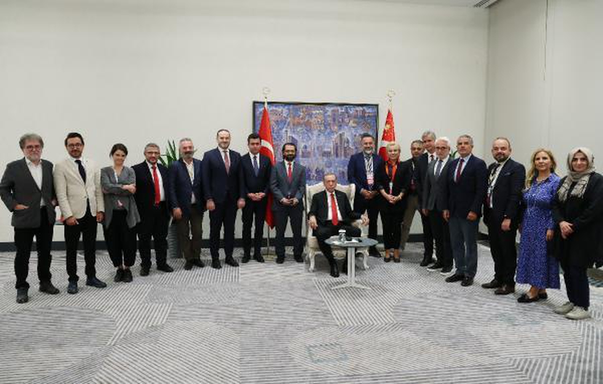Erdoğan, Özbekistan\'da gazetecilerle sohbet etti