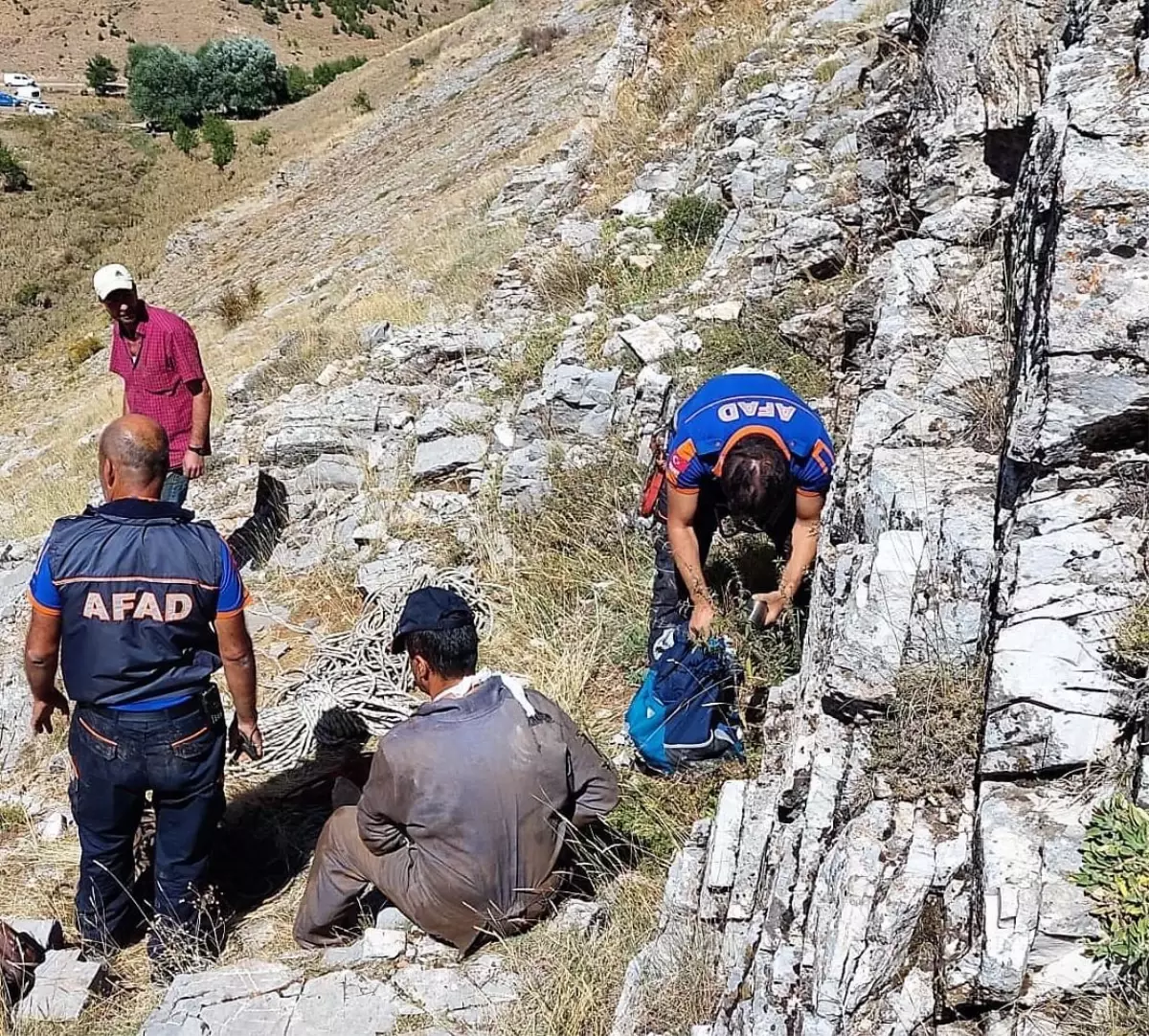 Isparta\'da mağarada düşen kişi yaralandı