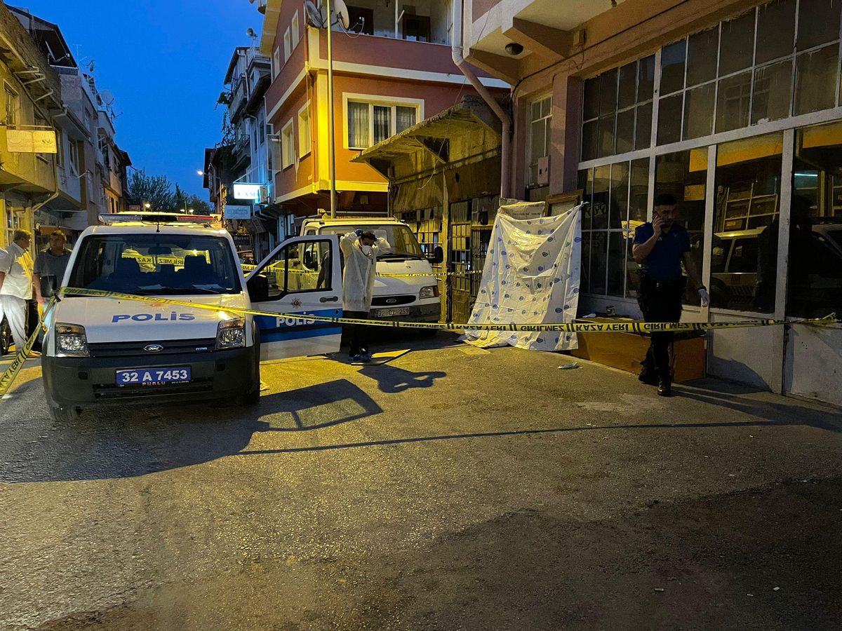 Isparta\'da yalnız yaşayan kişi evinde ölü bulundu
