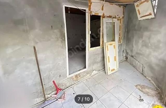 İstanbul'un göbeğinde 3.500 TL'ye ilana konulan evin halini görenlerin ağzını açık kaldı İstanbul'un göbeğinde 3.500 TL'ye ilana konulan evin halini görenlerin ağzını açık kaldı