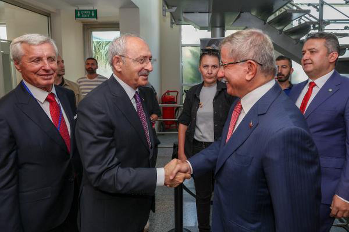 Kılıçdaroğlu ve Davutoğlu\'ndan altılı masa açıklaması