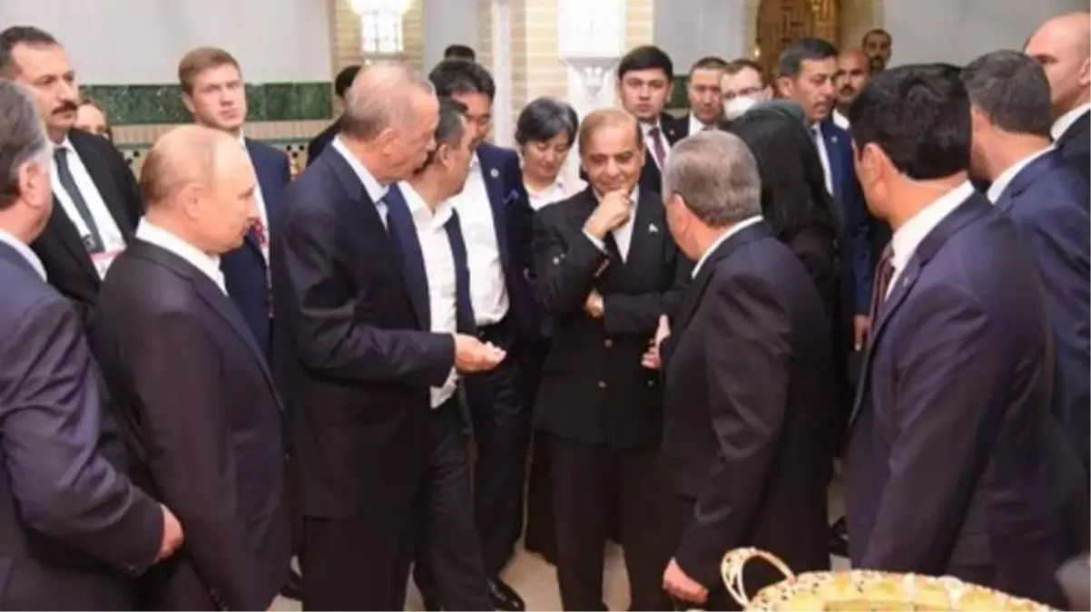 "Gözler liderimizin üzerinde" diye servis edilen fotoğrafın hikayesi bambaşka çıktı