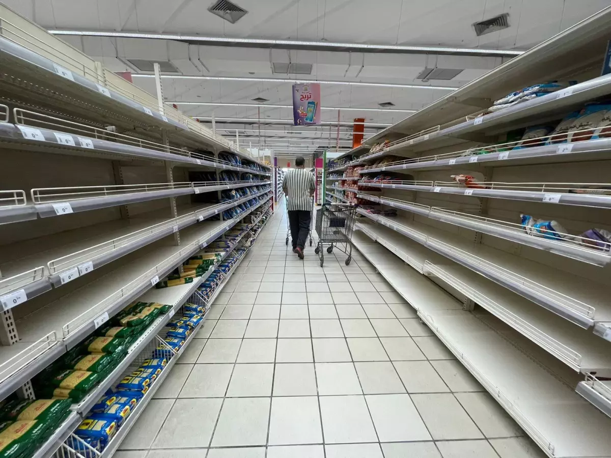 Tunus\'ta ekonomik kriz temel gıda maddelerinin tedarikini tehdit ediyor