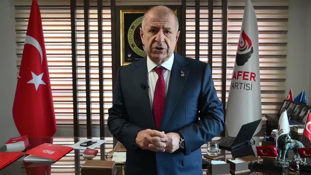 Ümit Özdağ\'dan Bakan Soylu\'ya: "Yeni Bir Parti Kurmak İçin Çalışma Sürdürüyorsun. Bir Emniyet Genel Müdür Yardımcısı\'nı, ABD Büyükelçiliği\'yle İkili...