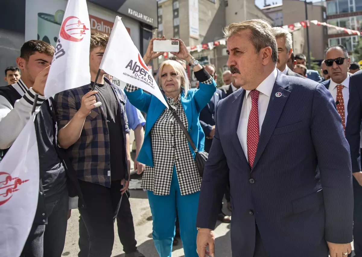 BBP Genel Başkanı Destici, Erzurum\'da Alperen Ocakları İl Başkanlığının açılışını yaptı