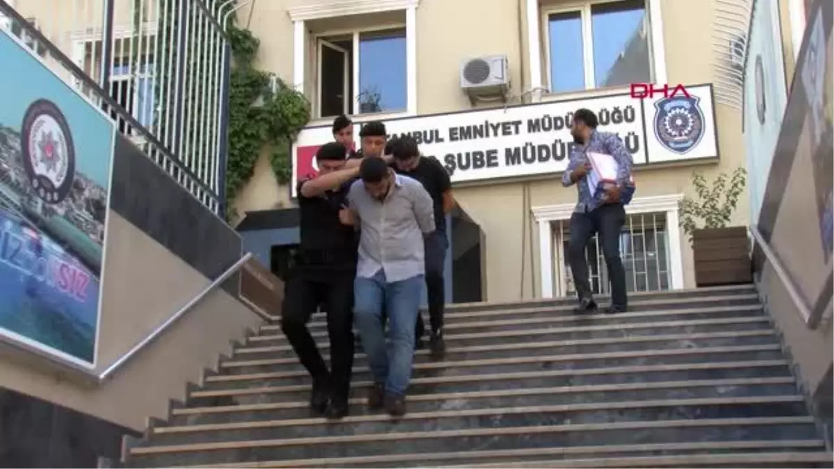 Son dakika haber: FATİH\'TEKİ GASP ŞÜPHELİLERİNE OPERASYON; 2\'Sİ POLİS 12 ŞÜPHELİ ADLİYEYE SEVK EDİLDİ