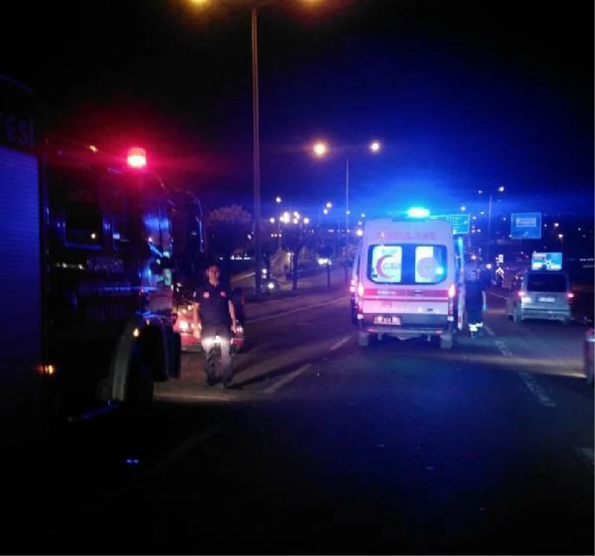 Son dakika haberleri! Kayseri\'de otomobil, yolcu otobüsüne çarptı: 5 yaralı
