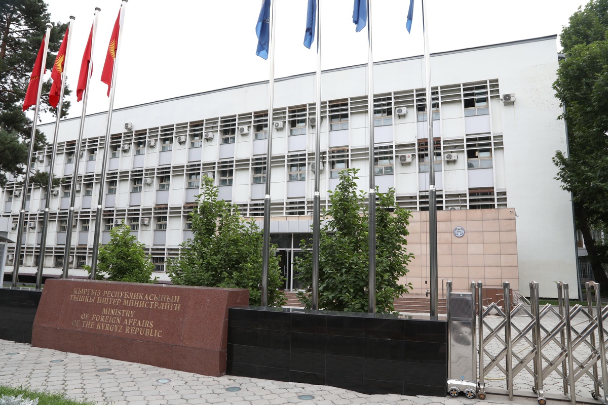 Kırgızistan, sınırdaki olayları Tacikistan\'ın "kasıtlı silahlı saldırısı" olarak değerlendirdi