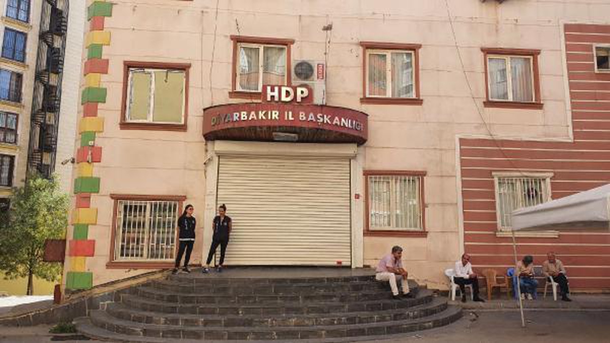 PKK\'dan kaçan örgüt mensubu teslim oldu (2)