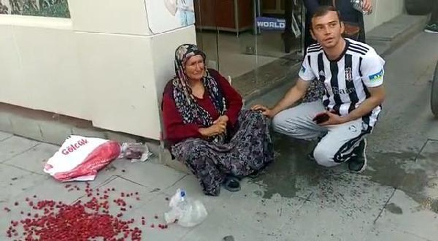 Zabıta işlem yaparken, meyveleri dökülünce ağladı Zabıta işlem yaparken, meyveleri dökülünce ağladı