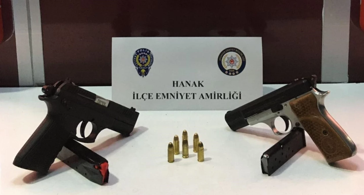 Ardahan\'da kaçak silah ticareti yaptığı iddiasıyla 2 şüpheli yakalandı