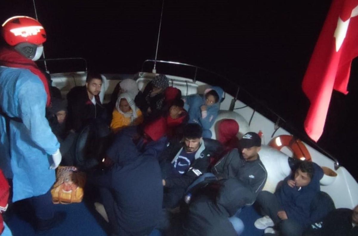 Aydın\'da geri itilen 50 düzensiz göçmen kurtarıldı