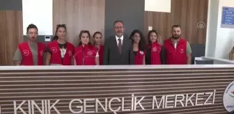 Bakan Kasapoğlu, Kınık Gençlik Merkezi'nin açılışına katıldı