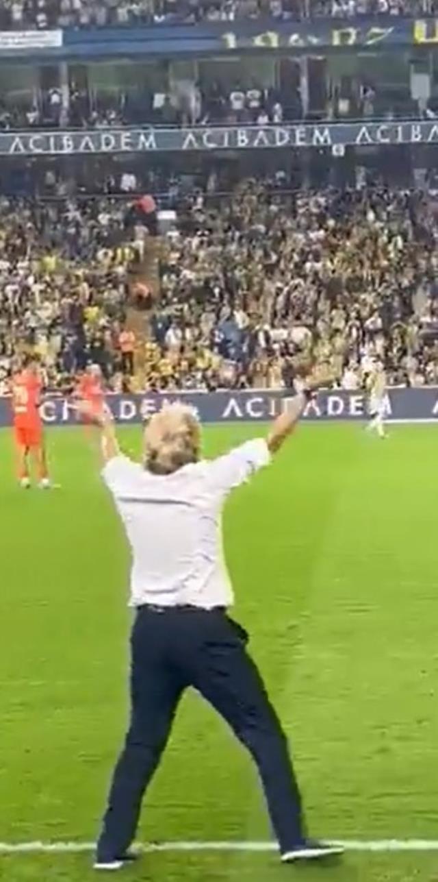 Fenerbahçe penaltı kazandı, Jorge Jesus kenarda adeta kendini paraladı! Israrla Pedro'yu işaret etti Fenerbahçe penaltı kazandı, Jorge Jesus kenarda adeta kendini paraladı! Israrla Pedro'yu işaret etti