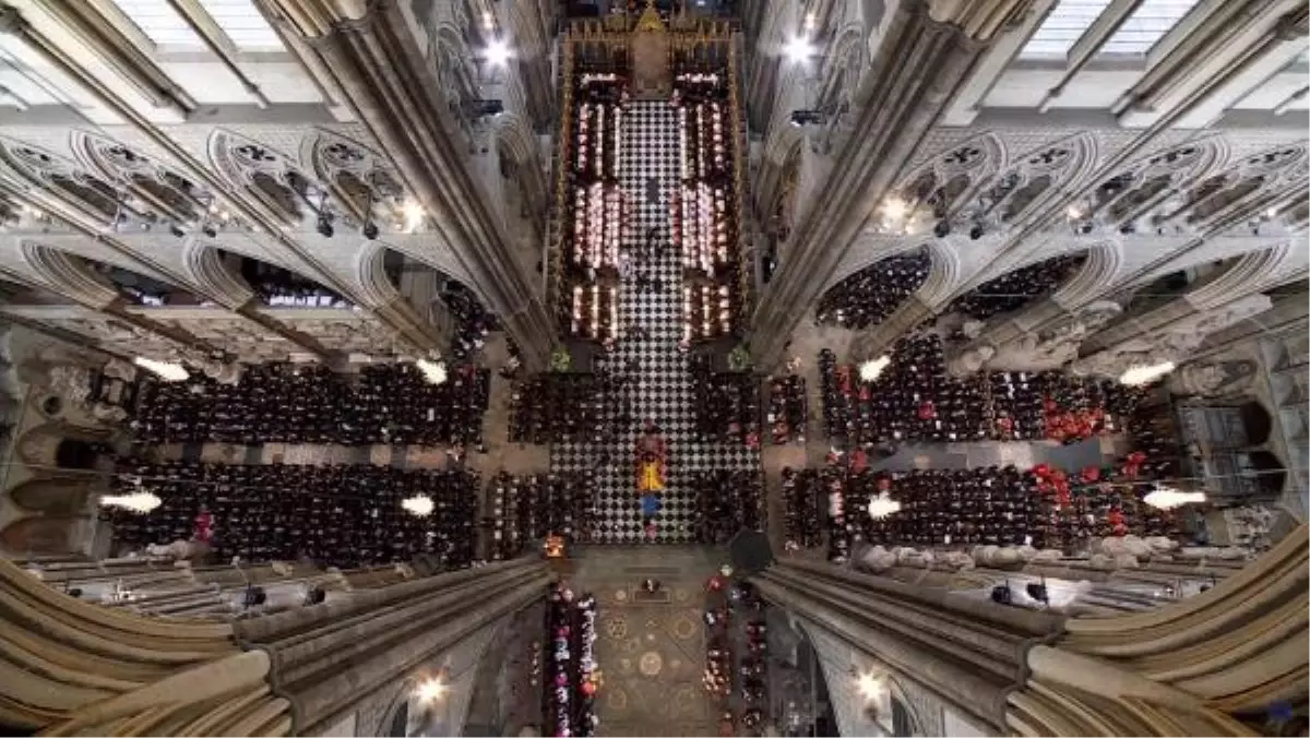 Kraliçe Elizabeth için Westminster Abbey\'de cenaze töreni düzenlendi