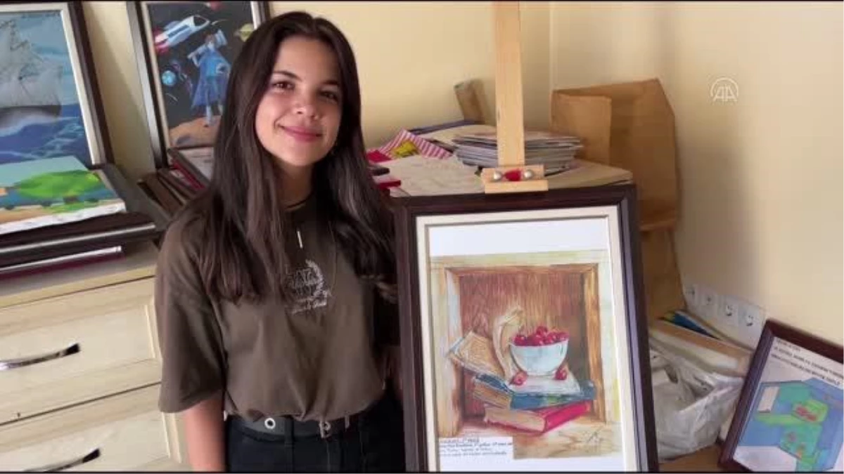 Isparta\'da lise öğrencisi resim yarışmasında dünya üçüncüsü oldu