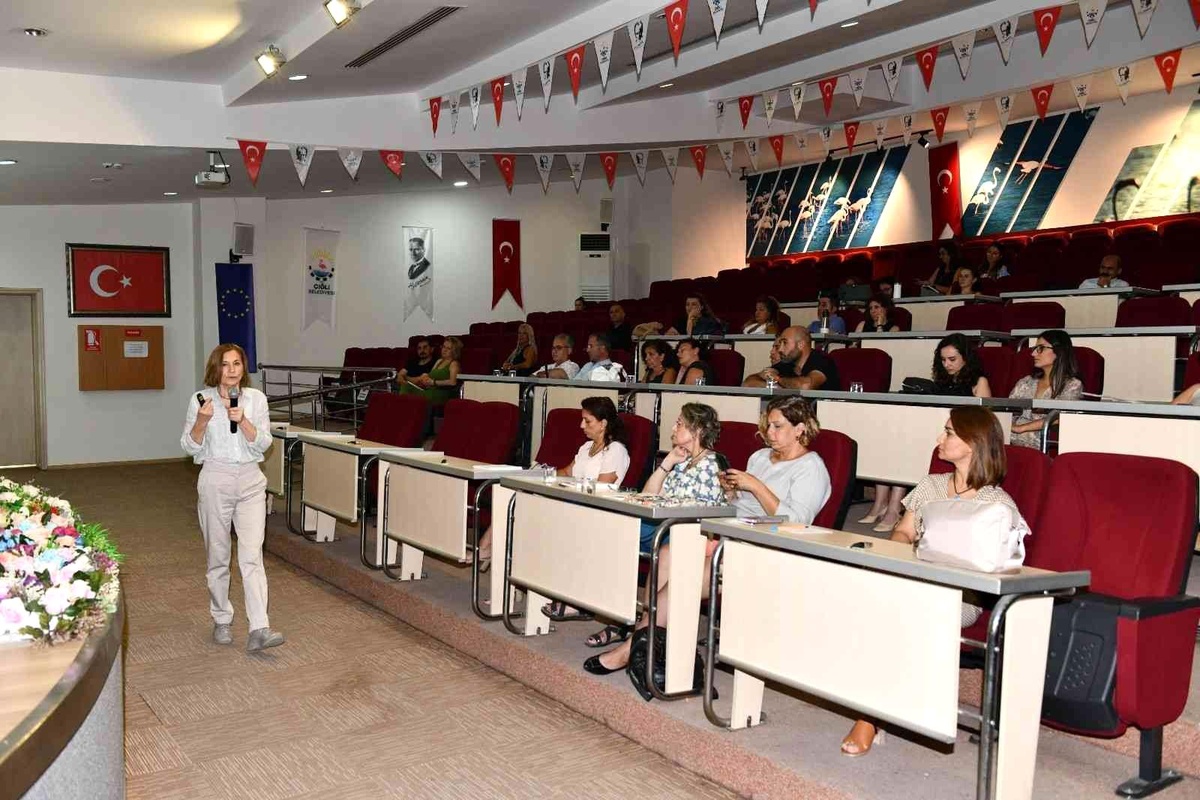 Çiğli Belediyesi\'nden "Yerelde Kadın-Erkek Eşitliğine" Destek