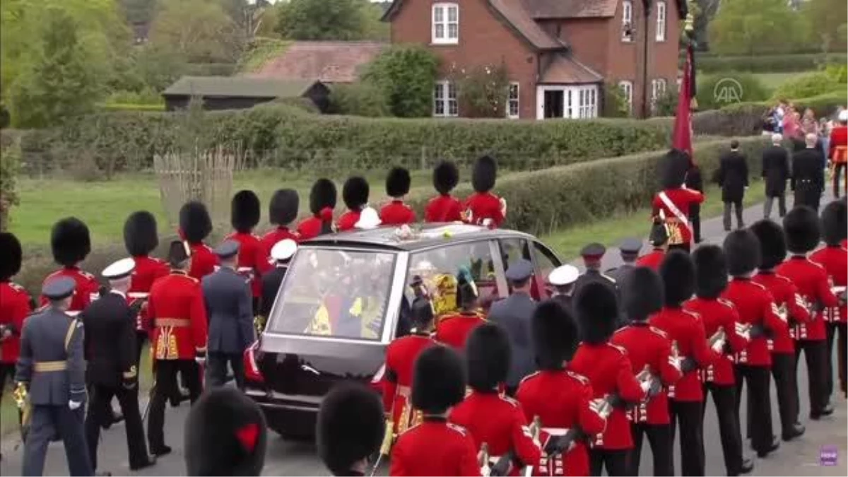 İngiltere Kraliçesi 2. Elizabeth\'in cenazesi St. George Şapeli\'nde defnedildi