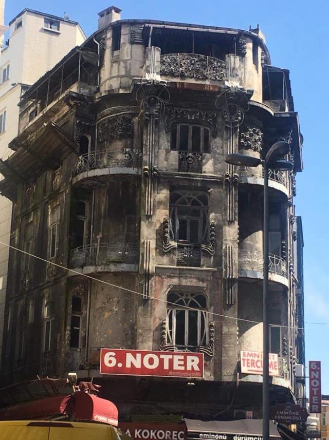 İstanbul'un göbeğinde kaderine terkedilen bir güzel İstanbul'un göbeğinde kaderine terkedilen bir güzel