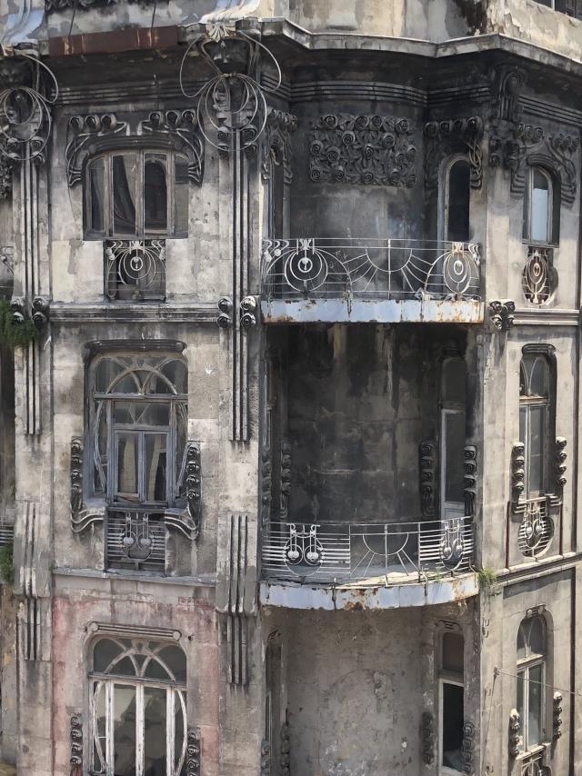 İstanbul'un göbeğinde kaderine terkedilen bir güzel İstanbul'un göbeğinde kaderine terkedilen bir güzel