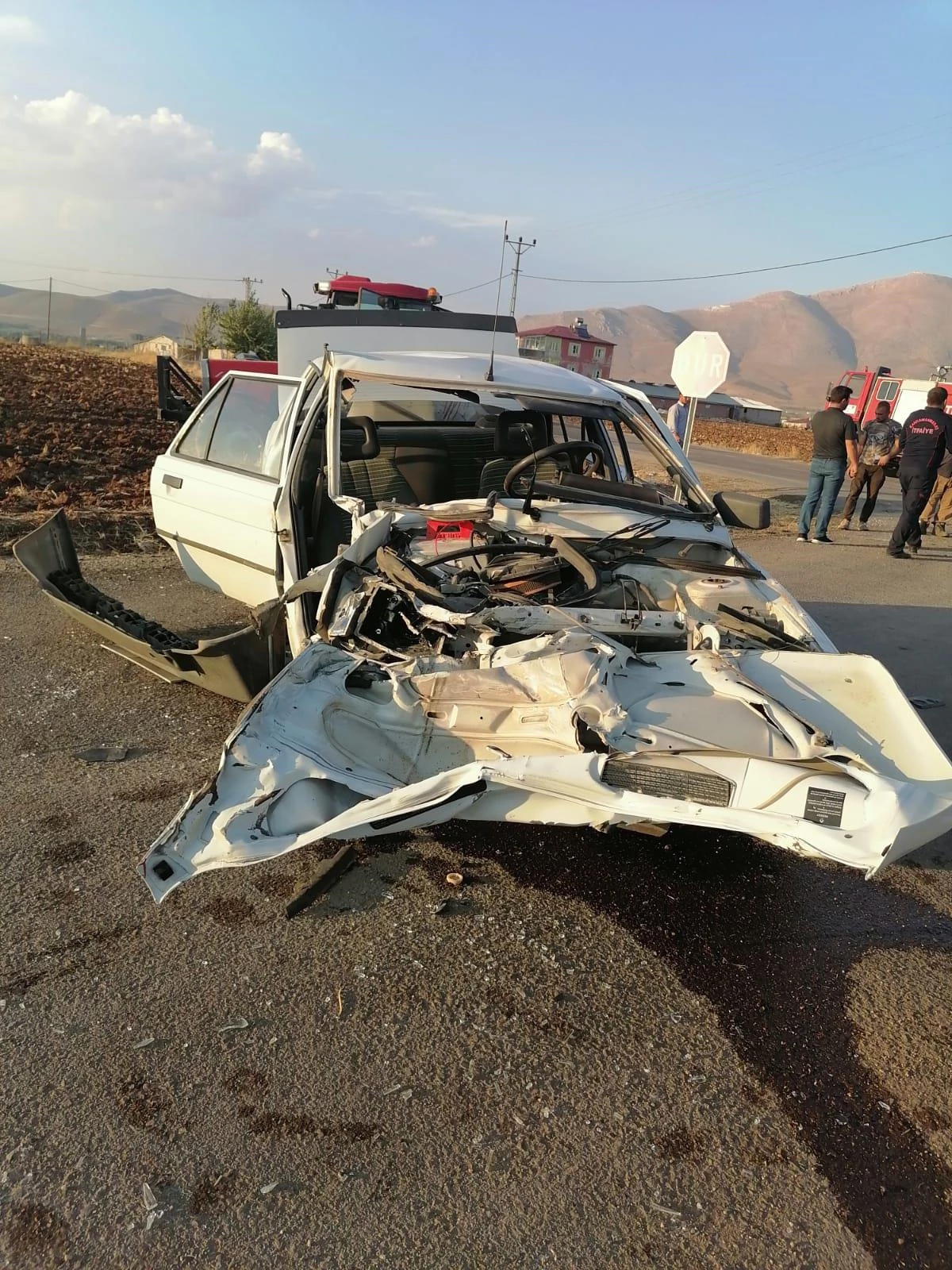 Kahramanmaraş\'ta traktörle çarpışan otomobildeki 1 kişi öldü, 1 kişi yaralandı