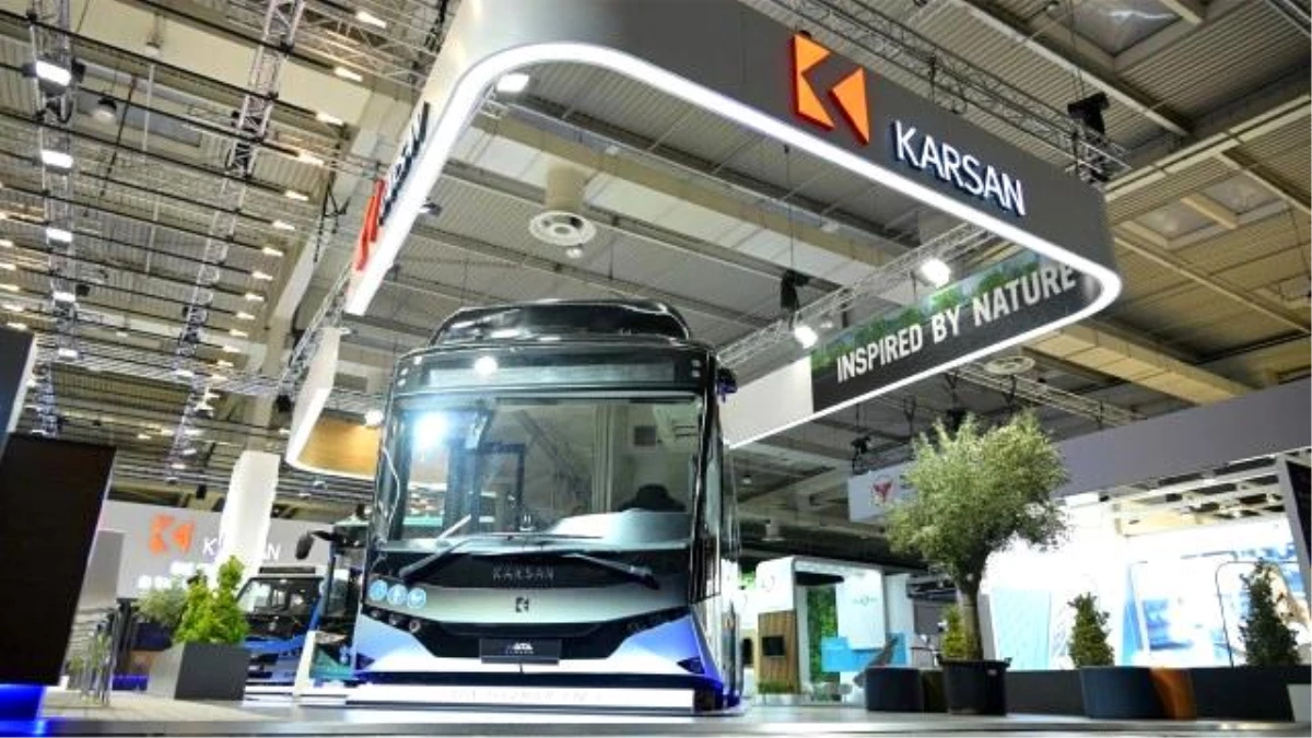 Karsan hidrojenle çalışan yerli otobüsünü Almanya\'da gösterdi!