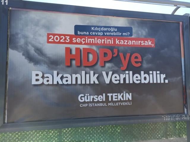 Tutuklu Selahattin Demirtaş, Elazığ'daki afişlere tepki gösterdi Tutuklu Selahattin Demirtaş, Elazığ'daki afişlere tepki gösterdi