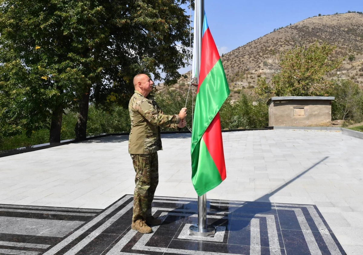 Azerbaycan Cumhurbaşkanı Aliyev, işgalden kurtarılan Laçın\'ı ziyaret etti Açıklaması
