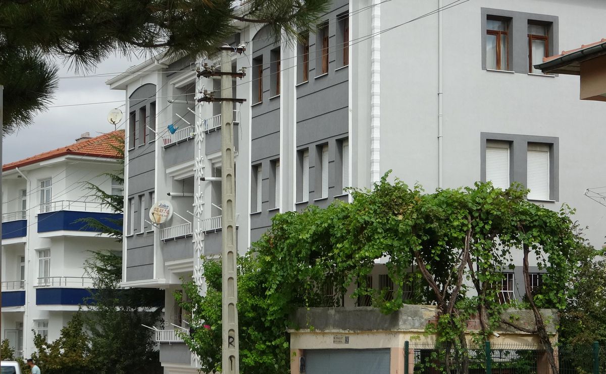 Çorum\'da boşanmış çift başlarından vurulmuş halde bulundu