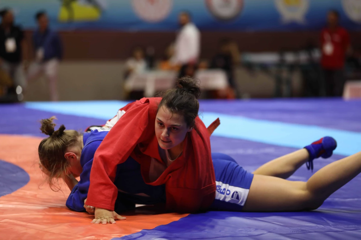 FISU Dünya Üniversiteler Dövüş Sporları Kupası Samsun\'da başladı