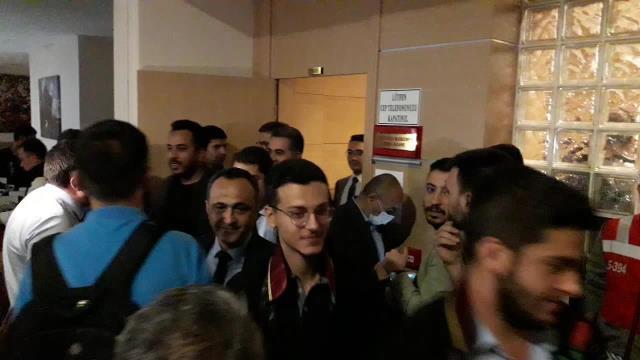 İletişim Başkanı Altun'un evinin fotoğrafını çektiği iddiasıyla yargılanan CHP'li başkan beraat etti İletişim Başkanı Altun'un evinin fotoğrafını çektiği iddiasıyla yargılanan CHP'li başkan beraat etti