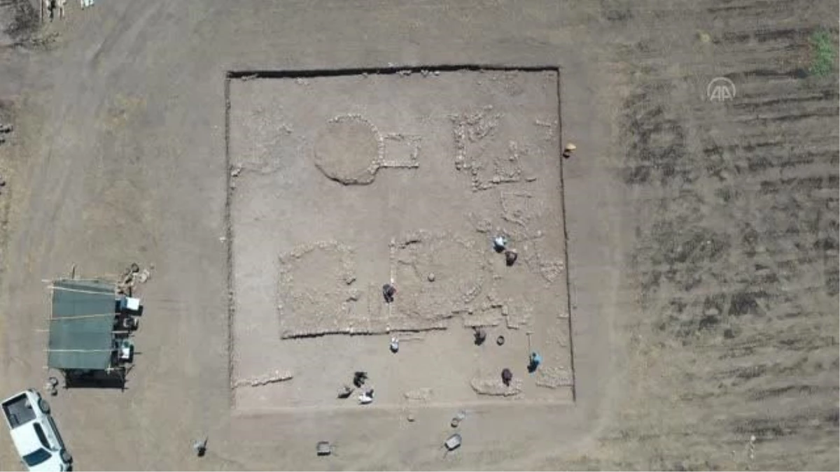 Kahramanmaraş\'taki arkeolojik kazılarda kadın iskeleti bulundu