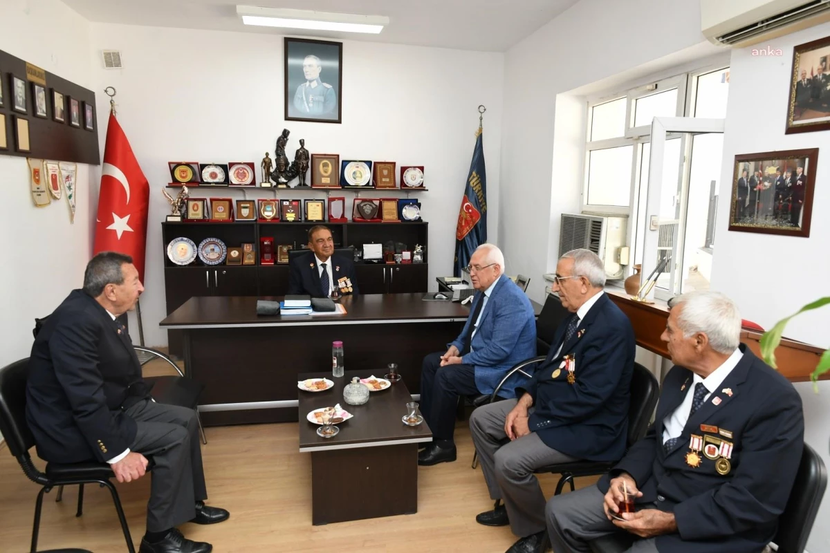 Son dakika haber | Karabağlar Belediye Başkanı Selvitopu, Gaziler Haftası\'nı Kutladı