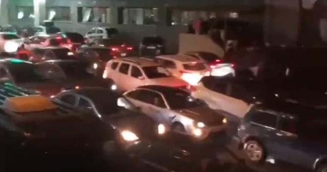 Putin'in seferberlik ilanı sonrası Rusya'da hareketlilik! Kimi sokağa çıkıp protesto etti, kimi ülkeden kaçmanın derdine düştü Putin'in seferberlik ilanı sonrası Rusya'da hareketlilik! Kimi sokağa çıkıp protesto etti, kimi ülkeden kaçmanın derdine düştü