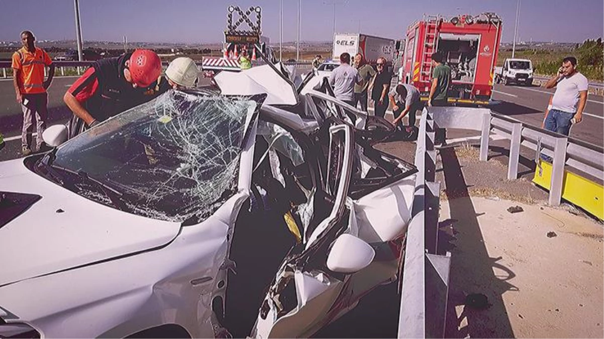 Silivri\'de feci kaza! Sapağı kaçırıp geri geri giden otomobile tır çarptı: 1 ölü, 1 yaralı