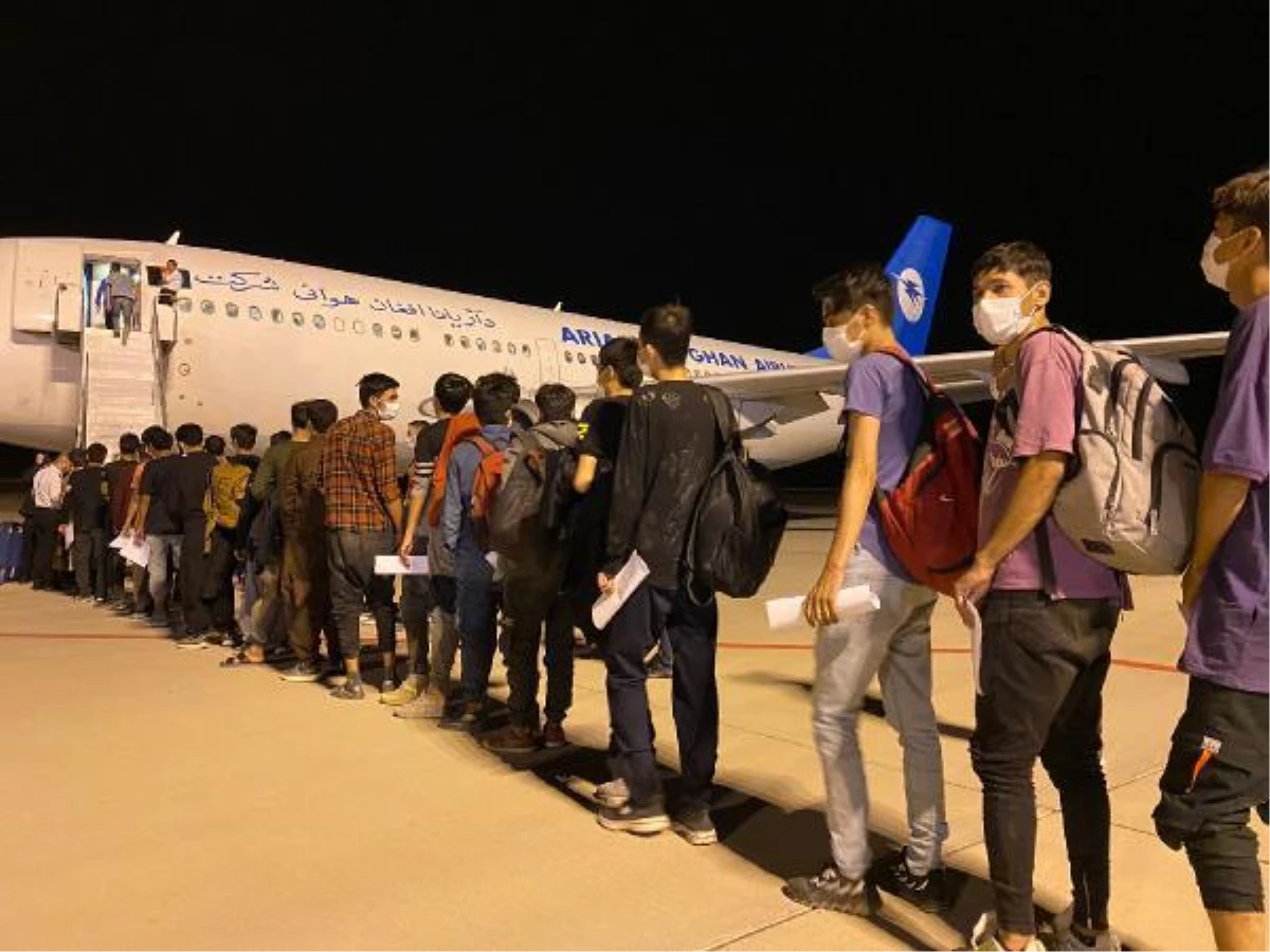 Iğdır haberleri | 483 kaçak göçmen, Iğdır\'dan Afganistan\'a gönderildi