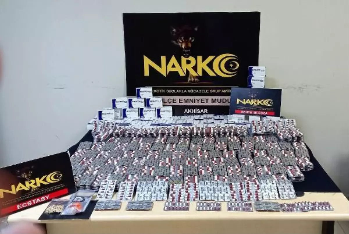 Manisa gündem: Akhisar'da durdurulan araçta uyuşturucu madde ele geçirildi; 2 tutuklama