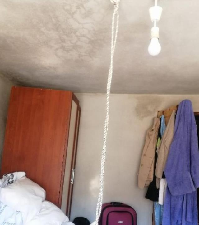 Cinsel istismara uğrayan liseli kız kendini asmak istedi! Yaşadıklarını çizerek anlatmış Cinsel istismara uğrayan liseli kız kendini asmak istedi! Yaşadıklarını çizerek anlatmış