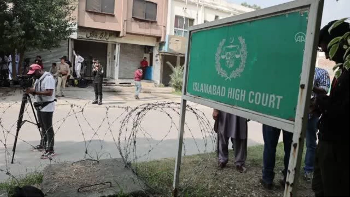 İSLAMABAD - Pakistan\'da eski Başbakan İmran Han\'ın yargılandığı dava