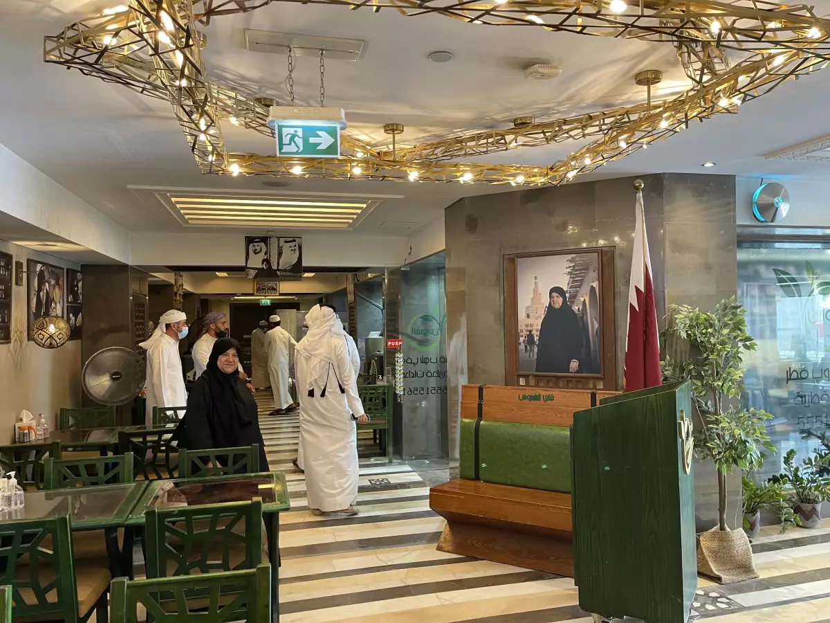 Katarlı iş kadını geleneksel yemeklerle markalaştırdığı restoranında ünlüleri ağırlıyor